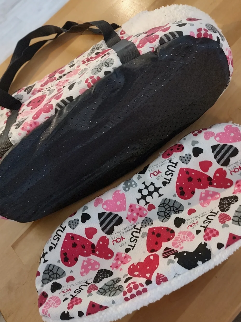 Pet Carrier Tote Pink Hearts Sherpa Lined. New!